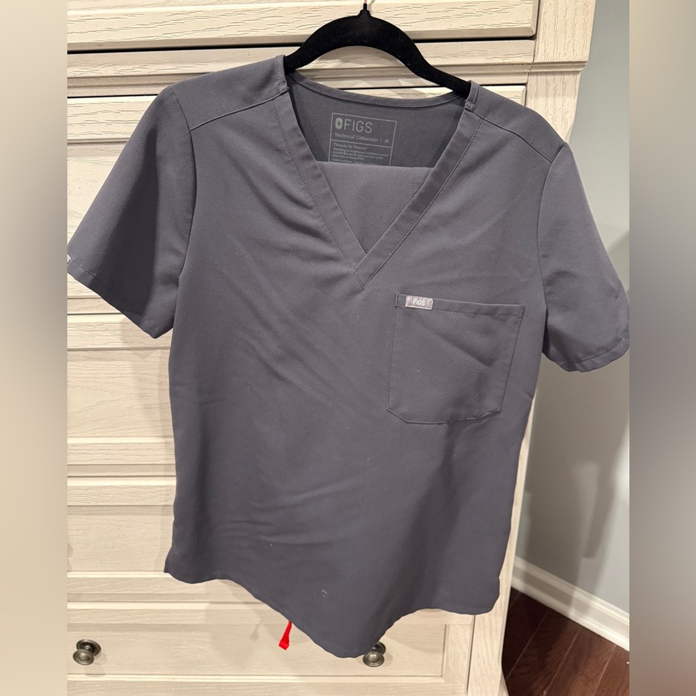 FIGS Charcoal Gray - Size M - Zamora Jogger & One-Pocket Scrub Top